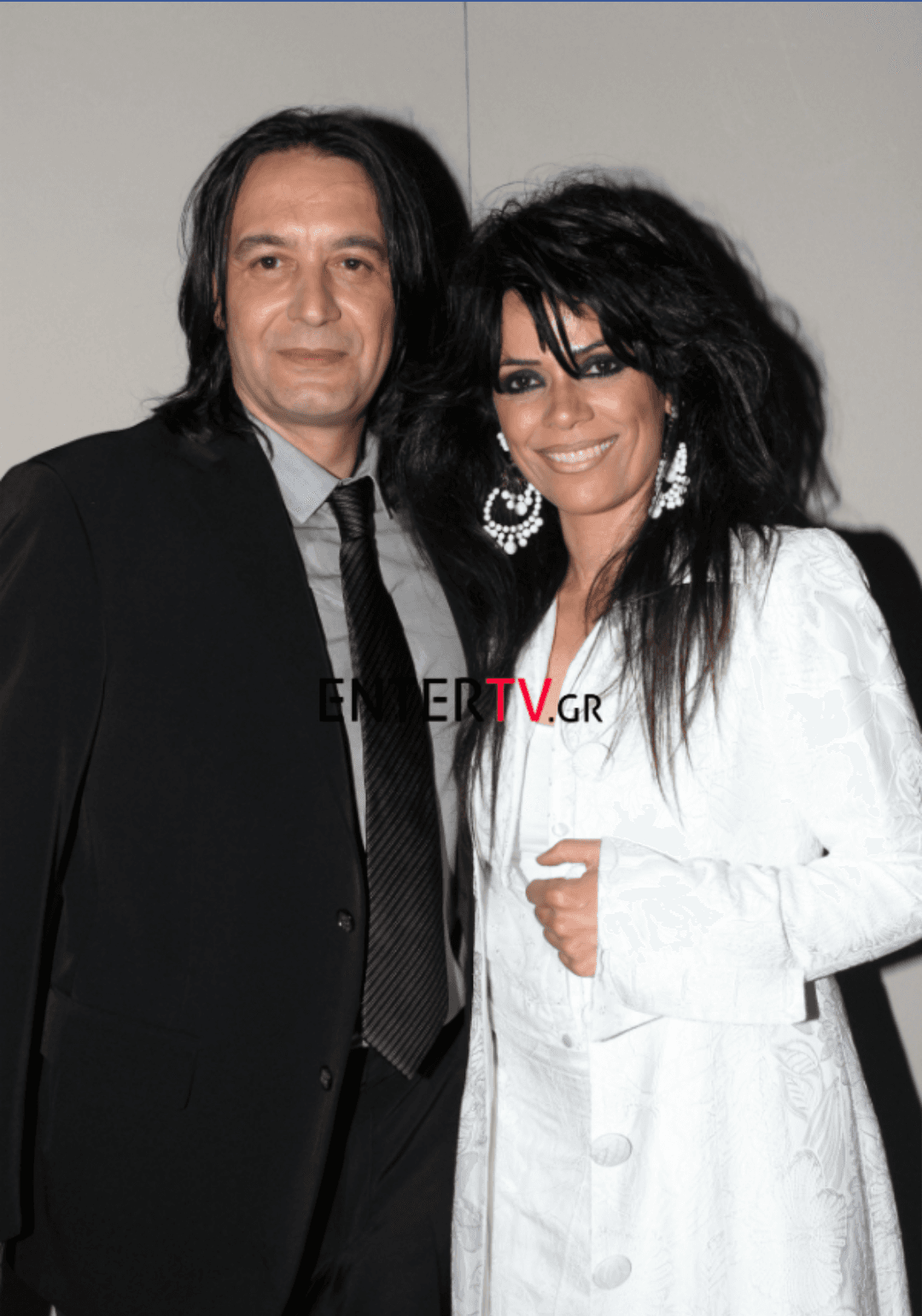 ترانه دوزبانه عبری و یونانی rak od layla ehad از yasmin levy و yiannis kotsiras