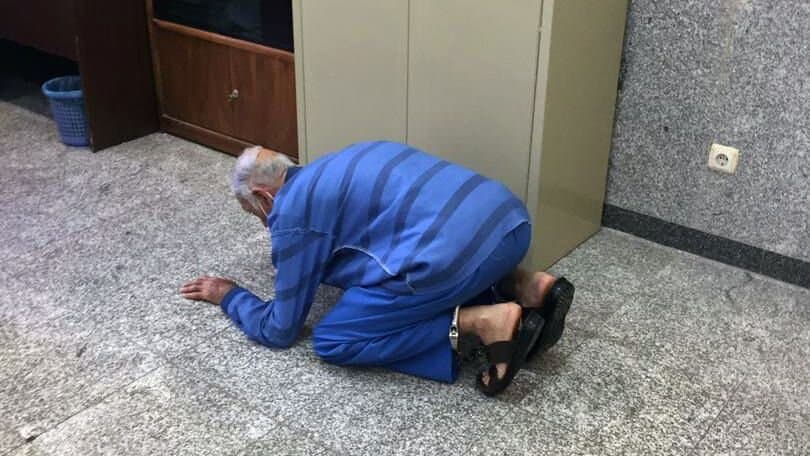 پدر بابک خرمدین بابت قتل پسرش سجده شکر به جای آورد!