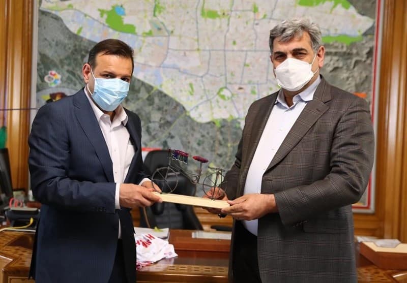 شهرداری به فدراسیون فوتبال ساختمان می دهد؛ شهردار موافق بود، شورای شهر مخالف